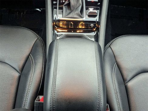 Used 2025 Jeep Compass Limited image 20