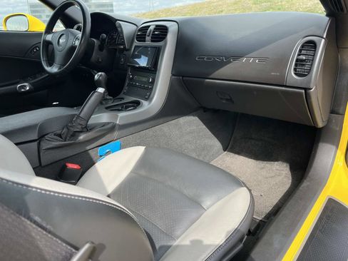 Used 2007 Chevrolet Corvette Z06 w/ Preferred Equipment Group image 12