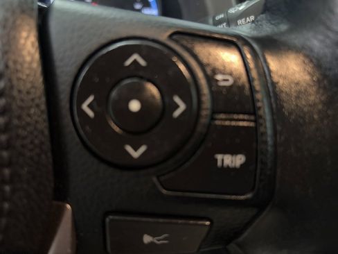 Used 2018 Toyota RAV4 XLE image 13