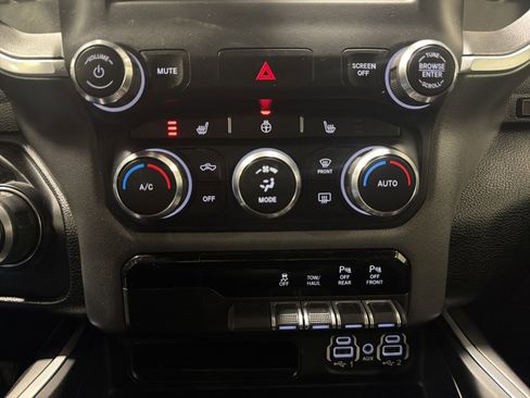 Used 2021 RAM 1500 Big Horn image 13