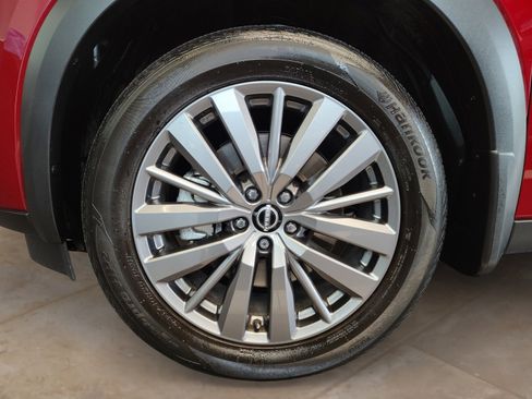 Used 2024 Nissan Pathfinder SL w/ SL Premium Package image 32