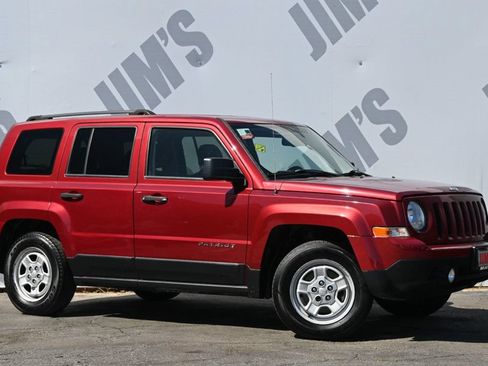Used 2017 Jeep Patriot Sport FWD image 3