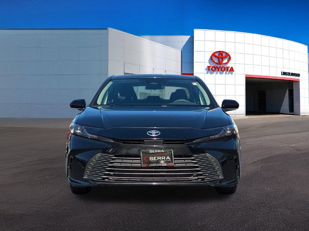 Used 2025 Toyota Camry LE FWD image 4