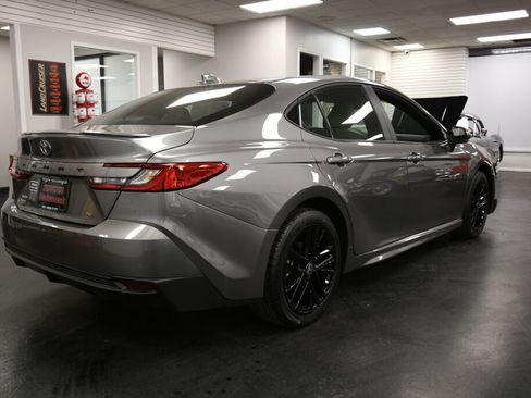 Certified 2025 Toyota Camry SE image 7