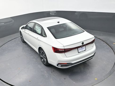 New 2026 Volkswagen Jetta SEL FWD image 17