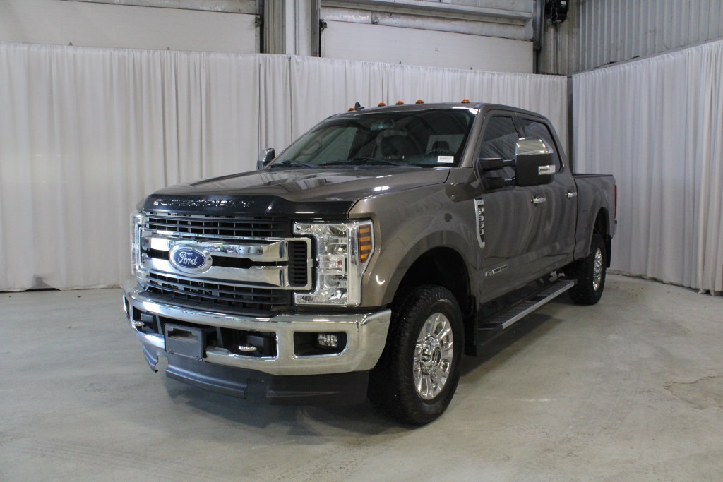 Used 2019 Ford F350 XLT w/ XLT Premium Package AWD/4WD image 34