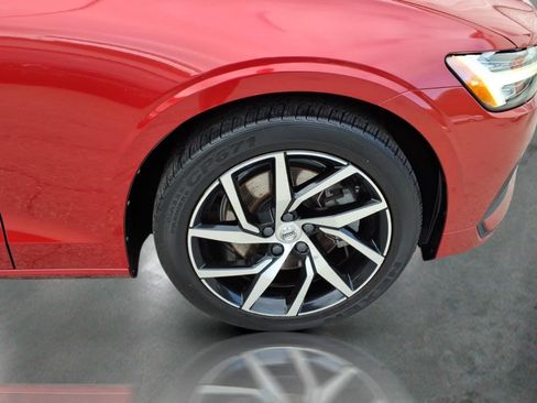 Used 2020 Volvo S60 T5 Momentum FWD image 10