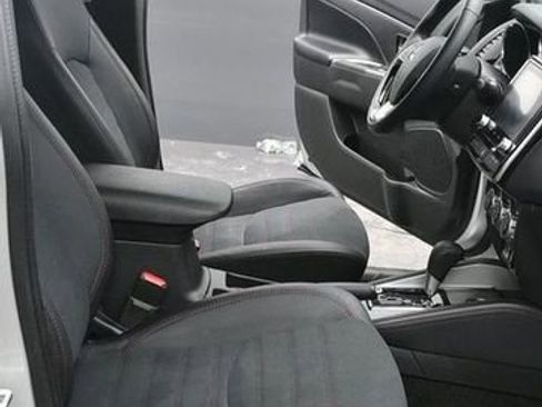 Used 2025 Mitsubishi Outlander Sport AWD image 10