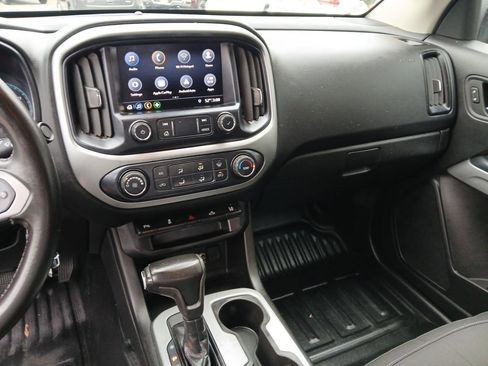 Used 2020 Chevrolet Colorado LT w/ Safety Package RWD image 17
