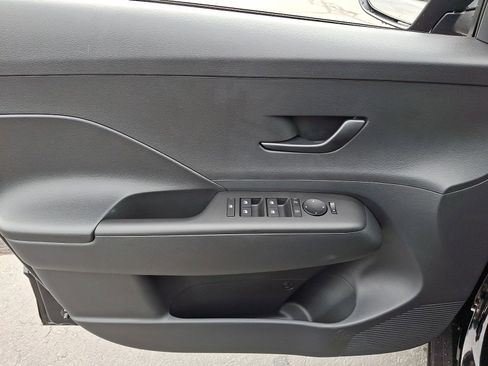 Used 2025 Hyundai Kona SEL image 14