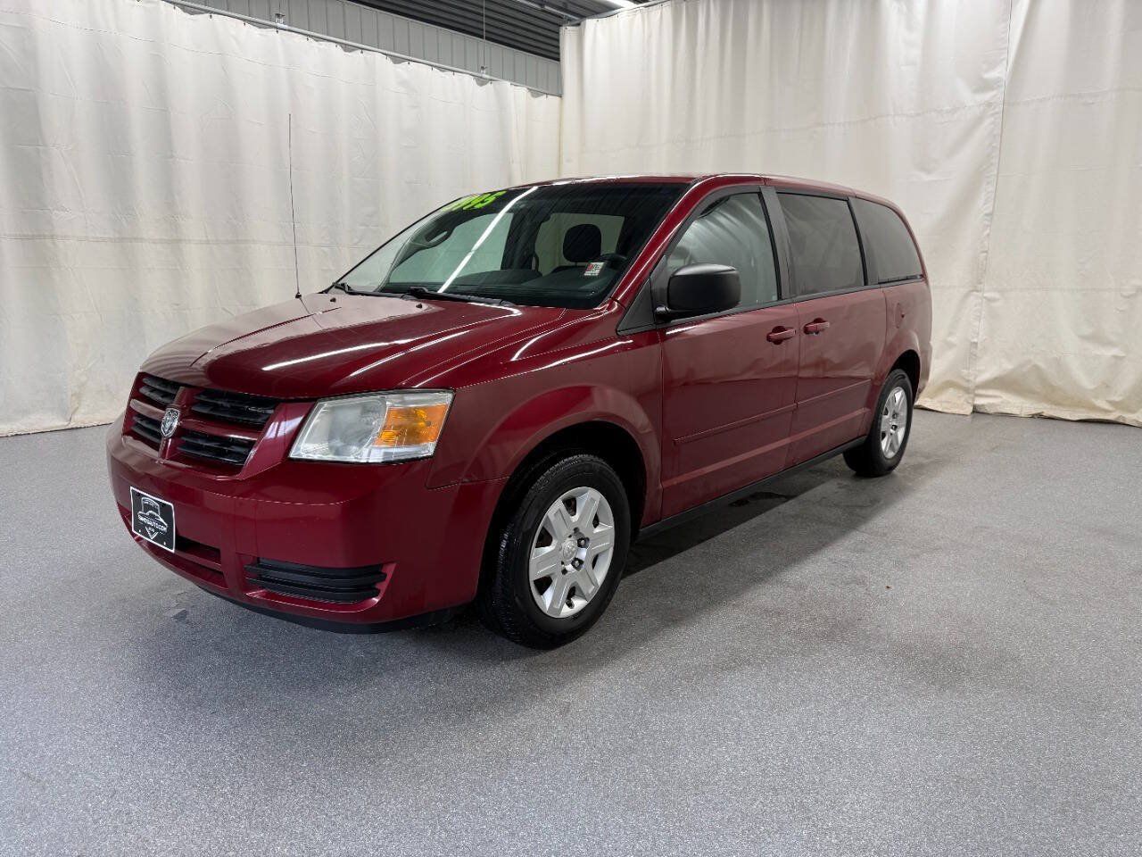 Used 2010 Dodge Grand Caravan SE FWD image 1
