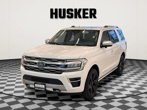Used 2024 Ford Expedition Platinum AWD/4WD image 5