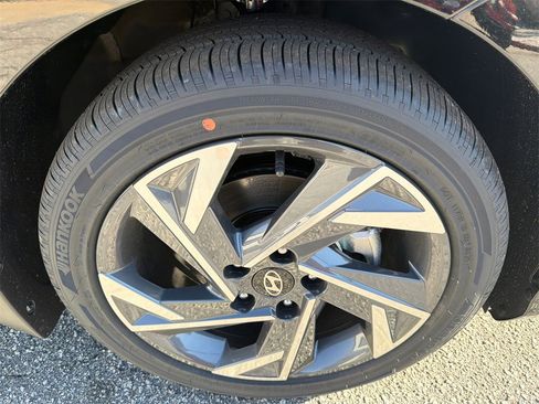 New 2026 Hyundai Elantra Limited image 12