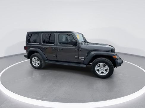 Used 2018 Jeep Wrangler Unlimited Sport S image 24