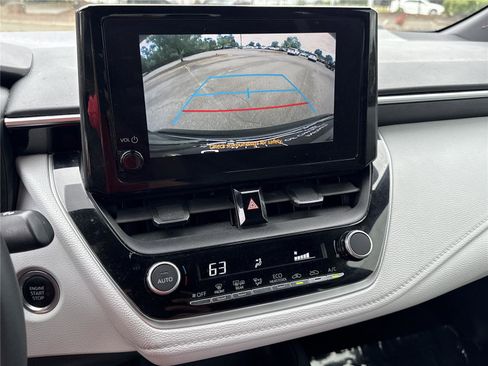 Used 2023 Toyota Corolla SE FWD image 6