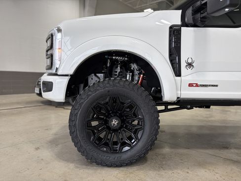 New 2026 Ford F250 Lariat w/ Black Appearance Package AWD/4WD image 14
