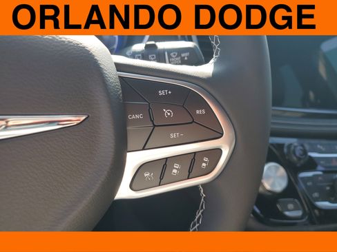 New 2026 Chrysler Pacifica Select image 20