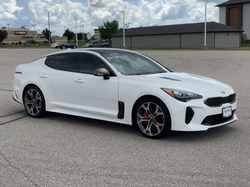 Used 2021 Kia Stinger GT1 AWD/4WD image 2