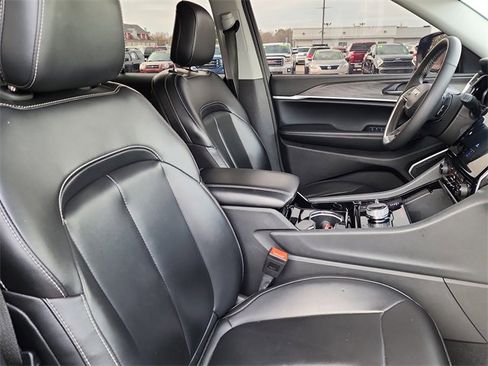 Used 2023 Jeep Grand Cherokee 4xe image 19