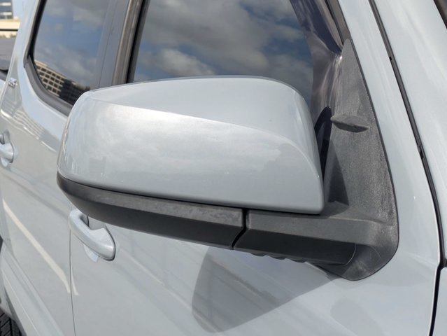 Used 2021 Toyota Tacoma SR5 RWD image 11
