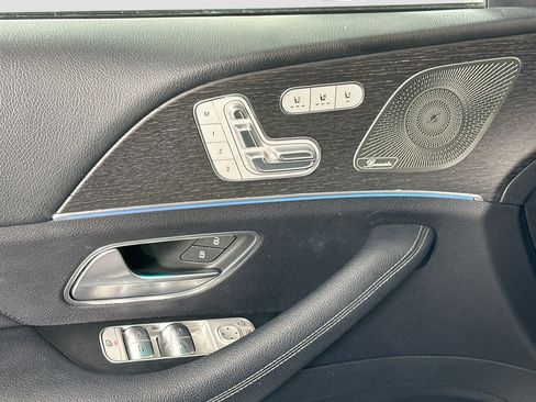 Used 2022 Mercedes-Benz GLS 450 4MATIC image 18
