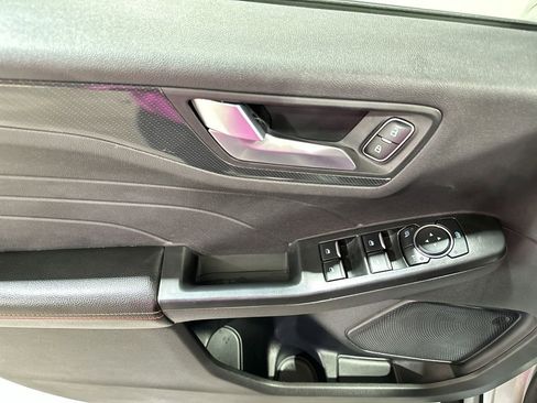 Used 2024 Ford Escape ST-Line image 15