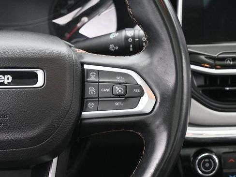 Used 2022 Jeep Compass Limited w/ Sun and Sound Group image 29