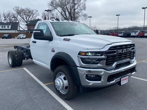 New 2026 RAM 4500 Tradesman w/ Chrome Appearance Group image 2