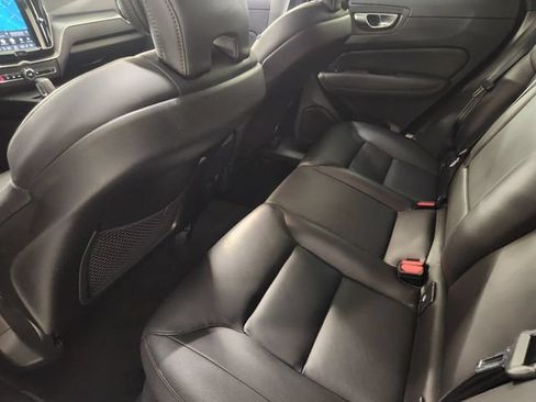 Certified 2025 Volvo XC60 B5 Core AWD/4WD image 29