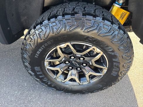Used 2023 Chevrolet Colorado ZR2 w/ ZR2 Convenience Package III image 44