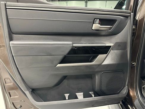 Used 2025 Toyota Tundra Limited image 40