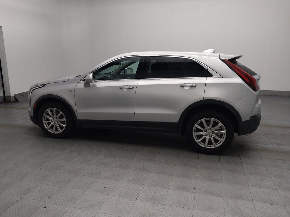 Used 2020 Cadillac XT4 Luxury w/ Cold Weather Package FWD image 3