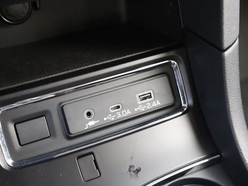 Certified 2025 Subaru Ascent Premium w/ Premium Package image 31