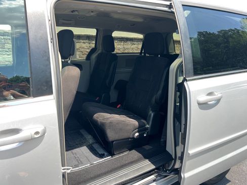Used 2012 Dodge Grand Caravan Crew image 19