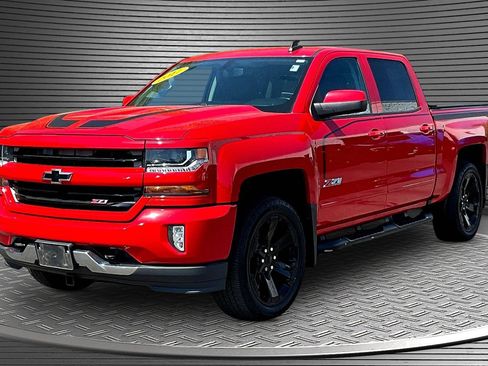Used 2017 Chevrolet Silverado 1500 LT w/ Rally 2 Edition AWD/4WD image 3