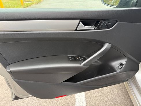 Used 2014 Volkswagen Passat 1.8T S image 13