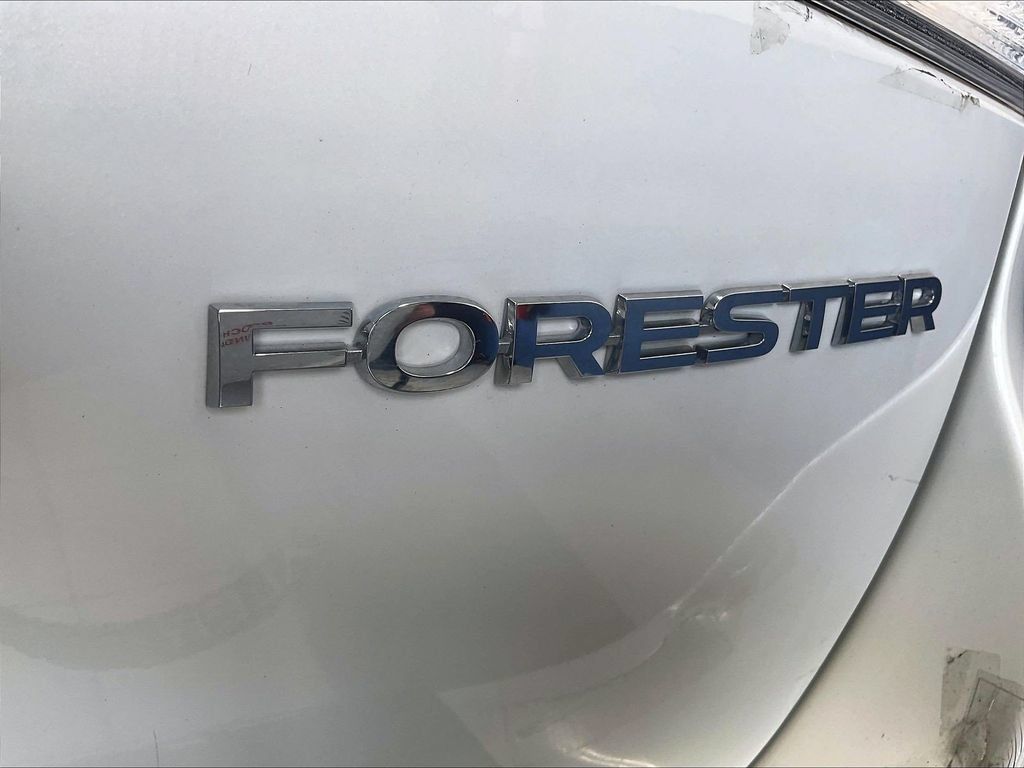 Used 2023 Subaru Forester AWD/4WD image 29