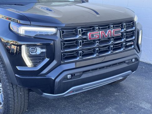 Used 2024 GMC Canyon AT4 image 10