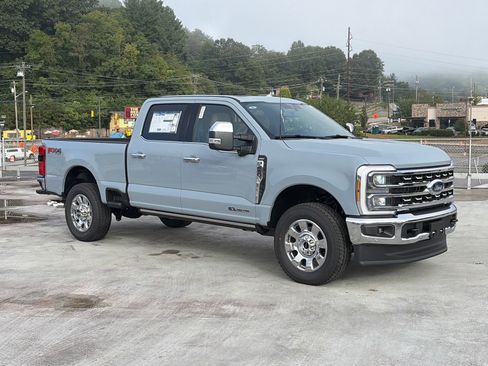 New 2026 Ford F250 Lariat w/ Lariat Ultimate Package AWD/4WD image 1