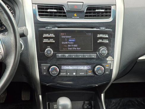 Used 2015 Nissan Altima 2.5 SV FWD image 32