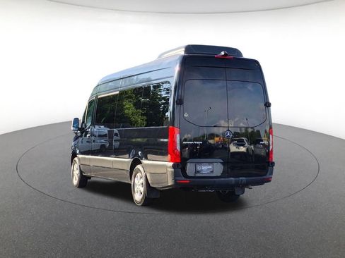 Used 2021 Mercedes-Benz Sprinter 2500 image 7