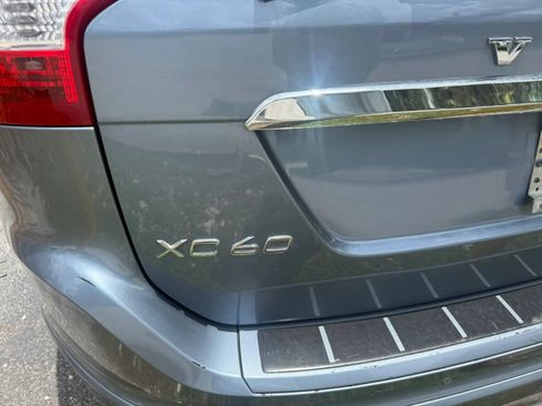 Used 2017 Volvo XC60 T5 Inscription w/ Preferred Option Package AWD/4WD image 8