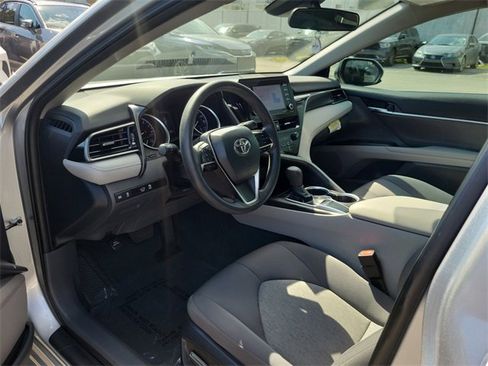 Used 2023 Toyota Camry LE image 9