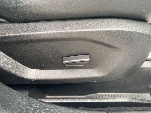 Used 2024 Ford Edge SEL image 12