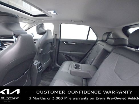 Certified 2024 Kia Niro SX image 12