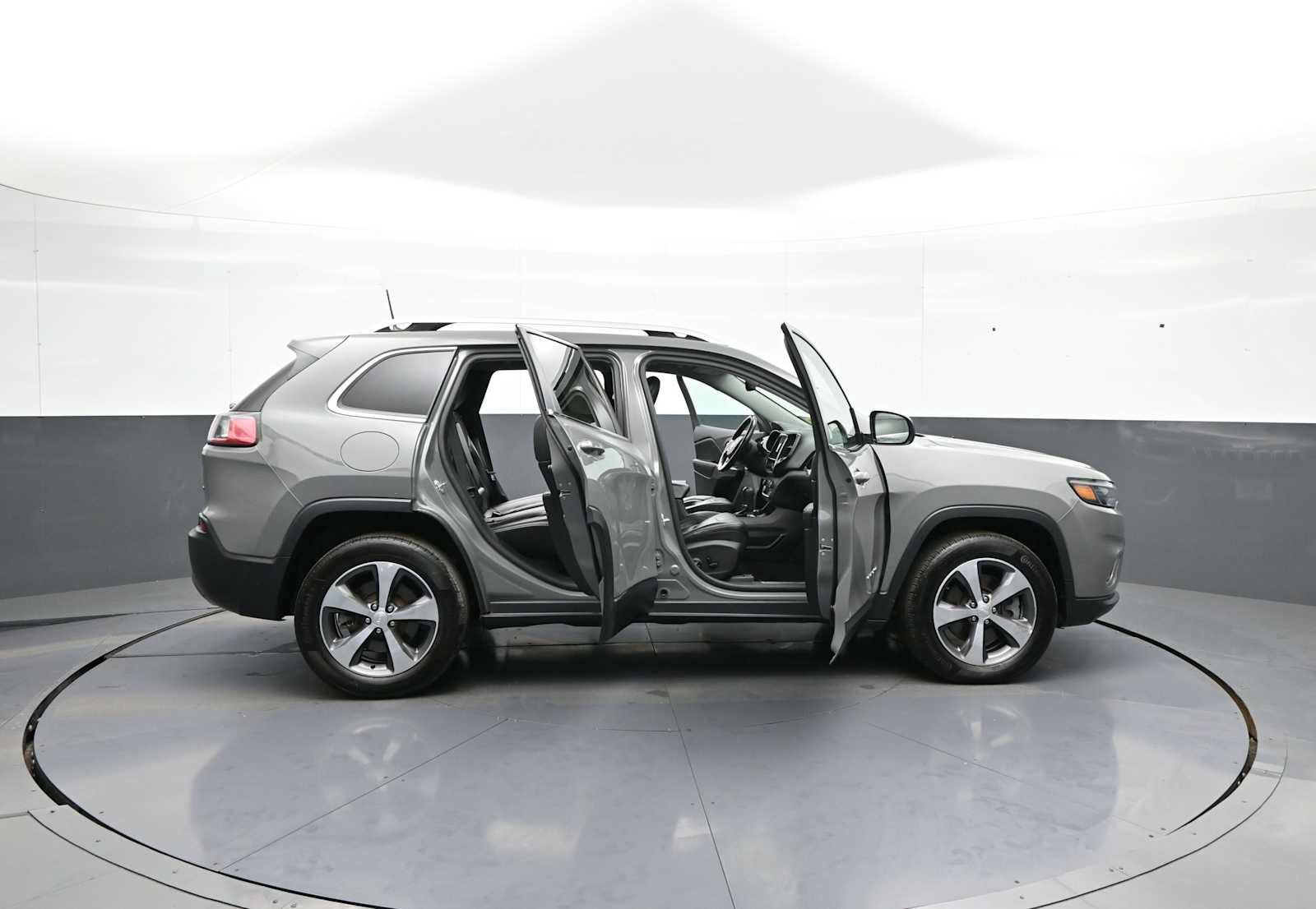 Used 2020 Jeep Cherokee Limited AWD/4WD image 42