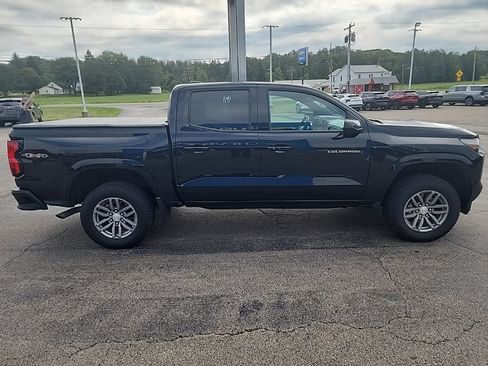 Used 2023 Chevrolet Colorado LT w/ LT Convenience Package II AWD/4WD image 8