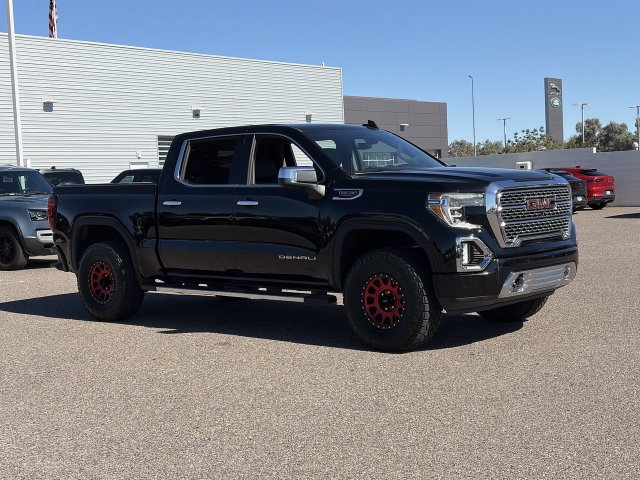 Used 2020 GMC Sierra 1500 Denali w/ Technology Package AWD/4WD image 3