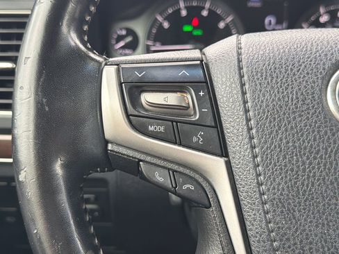 Used 2018 Toyota Land Cruiser AWD/4WD image 22