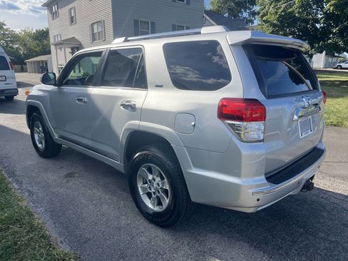 Used 2010 Toyota 4Runner SR5 image 6